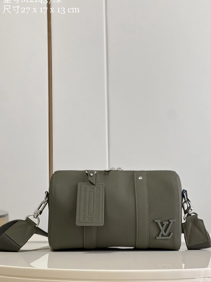 Affordable VUITTON LOUIS CITY KEEPALL 0805